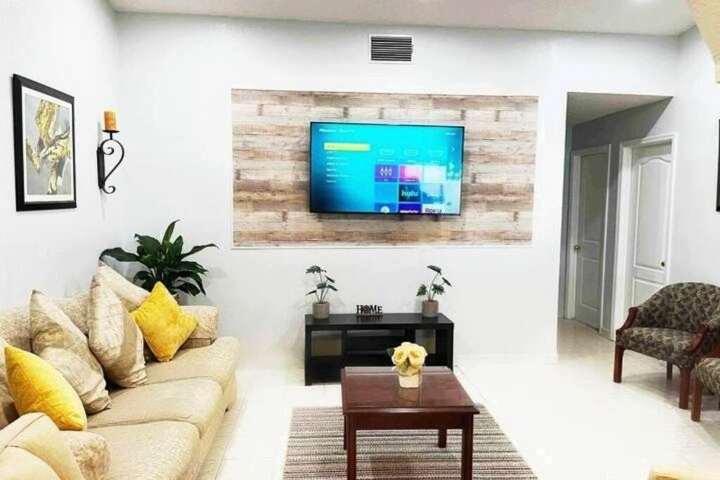 Amazing & Cozy Duplex Near Zoo Miami ! Villa Eksteriør billede