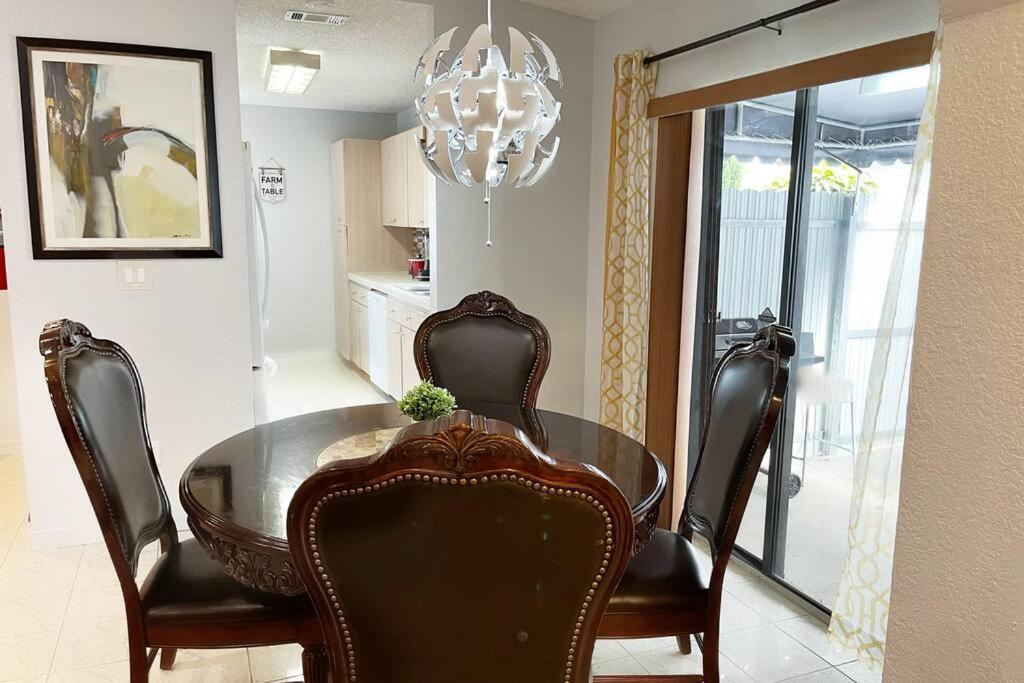 Amazing & Cozy Duplex Near Zoo Miami ! Villa Eksteriør billede